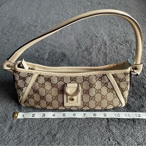 Authentic Gucci GG Abbey D-Ring Pochette Small Shoulder Bag